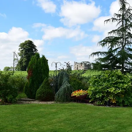 Louth Hall Bed & Breakfast 4*