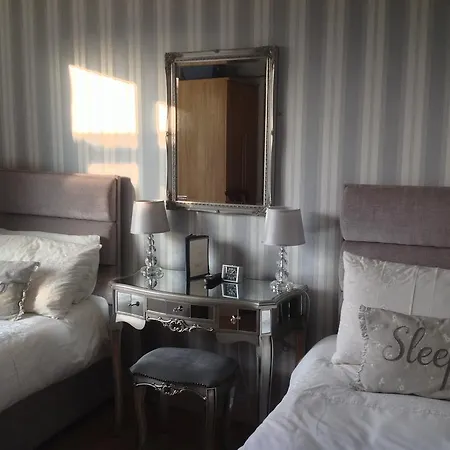 Louth Hall Bed & Breakfast