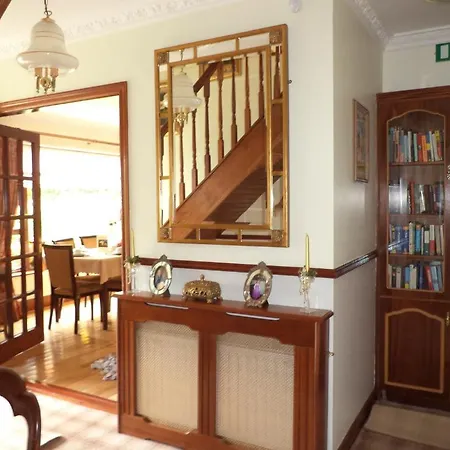 Louth Hall Bed & Breakfast